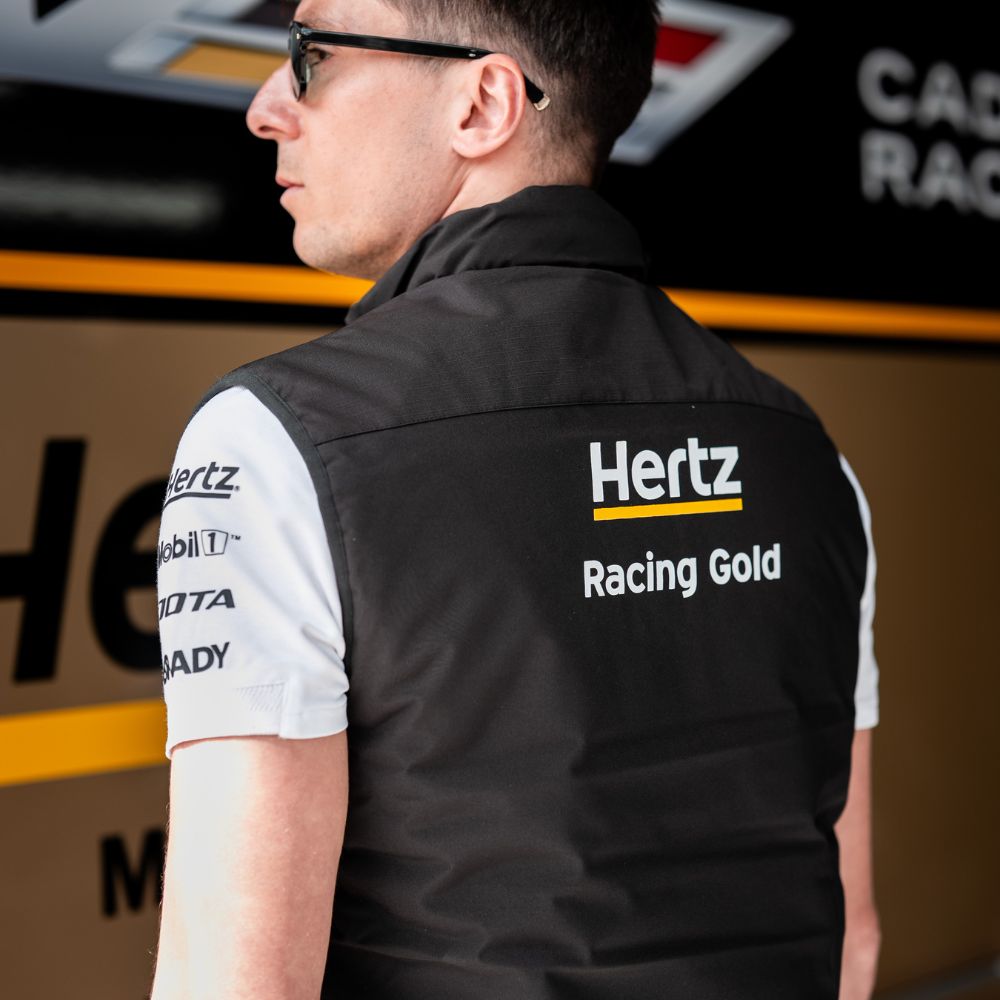 2025 Cadillac Hertz Team Jota Gilet